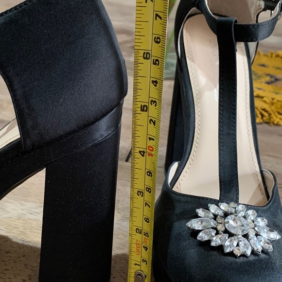 Shoes - Picture 5 of 5